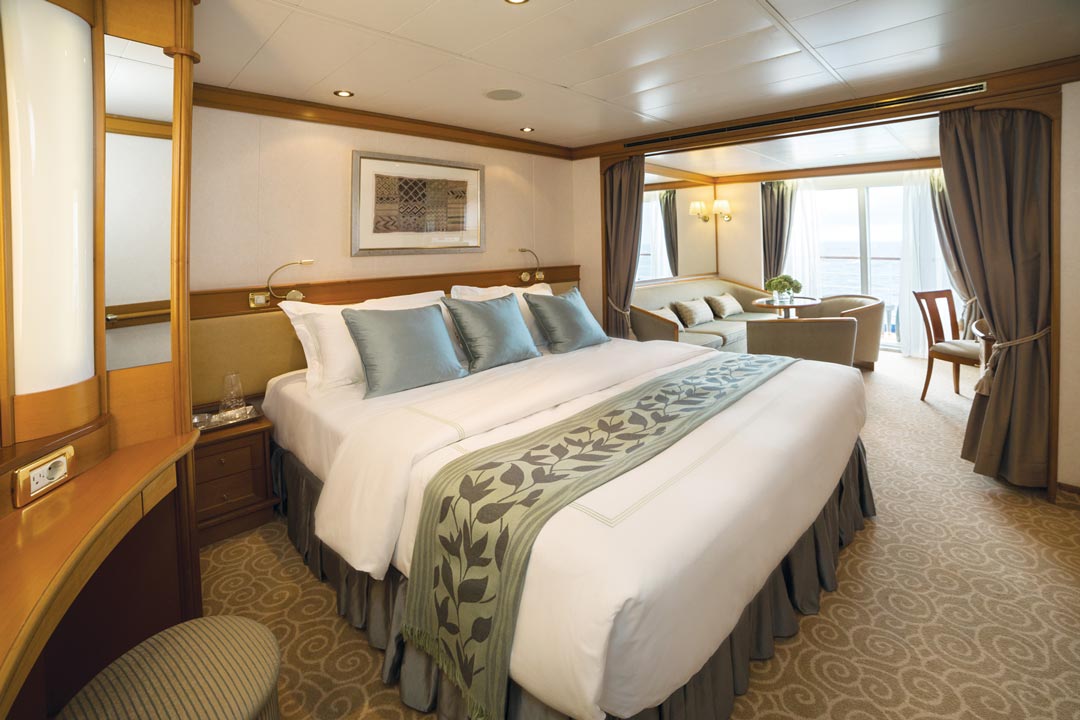 seven seas voyager suites