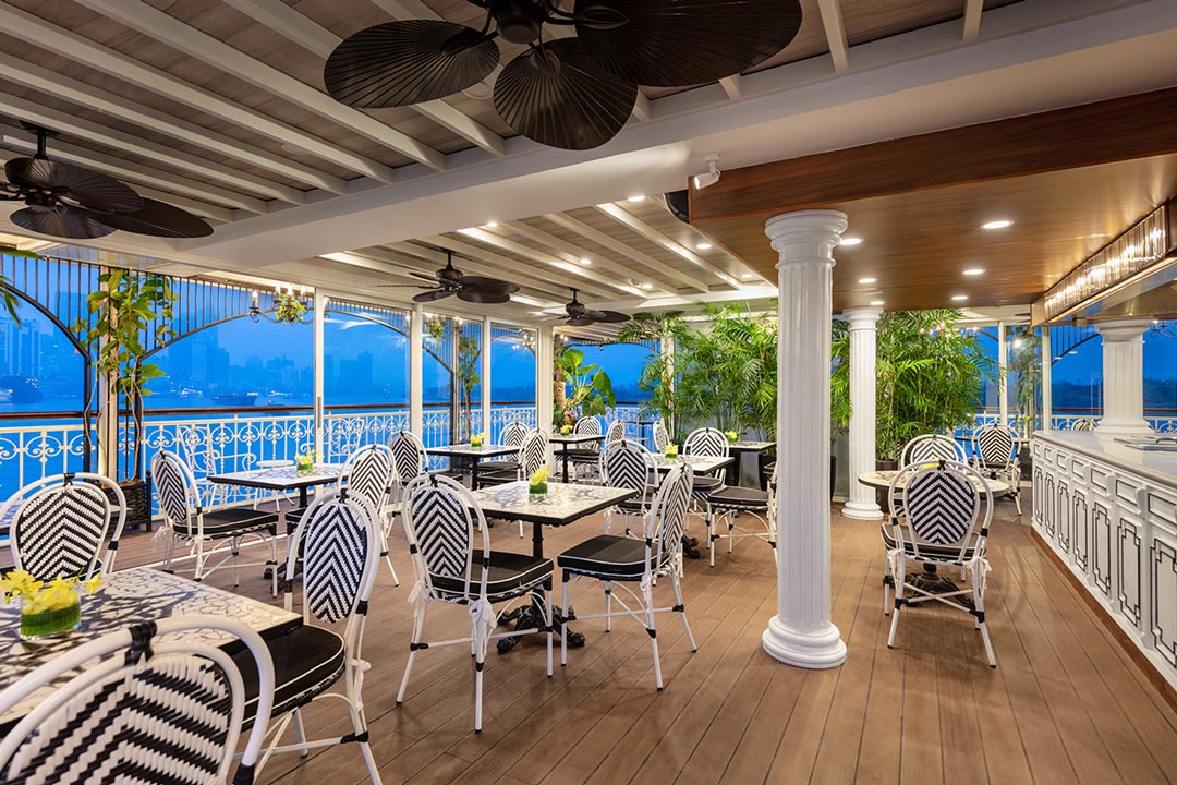 Outdoor Lounge