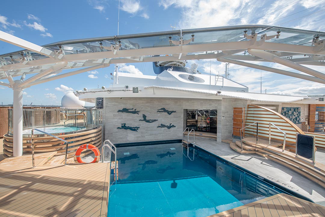 msc virtuosa yacht club pool